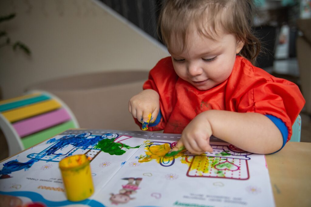 toddler coloring 